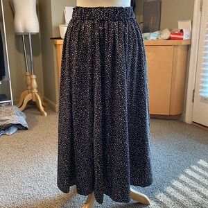 NWOT Black and White Polka Dot Midi Skirt Size Large